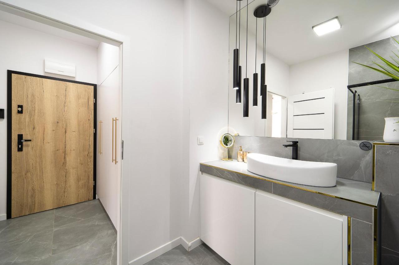 In&Cognito Apartament Zielona Gora  Luaran gambar